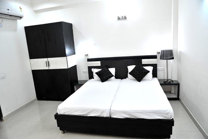 Aura Suites Гургаон Экстерьер фото